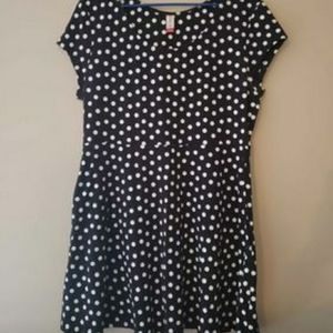 XL Women's Black & White polka dot dress